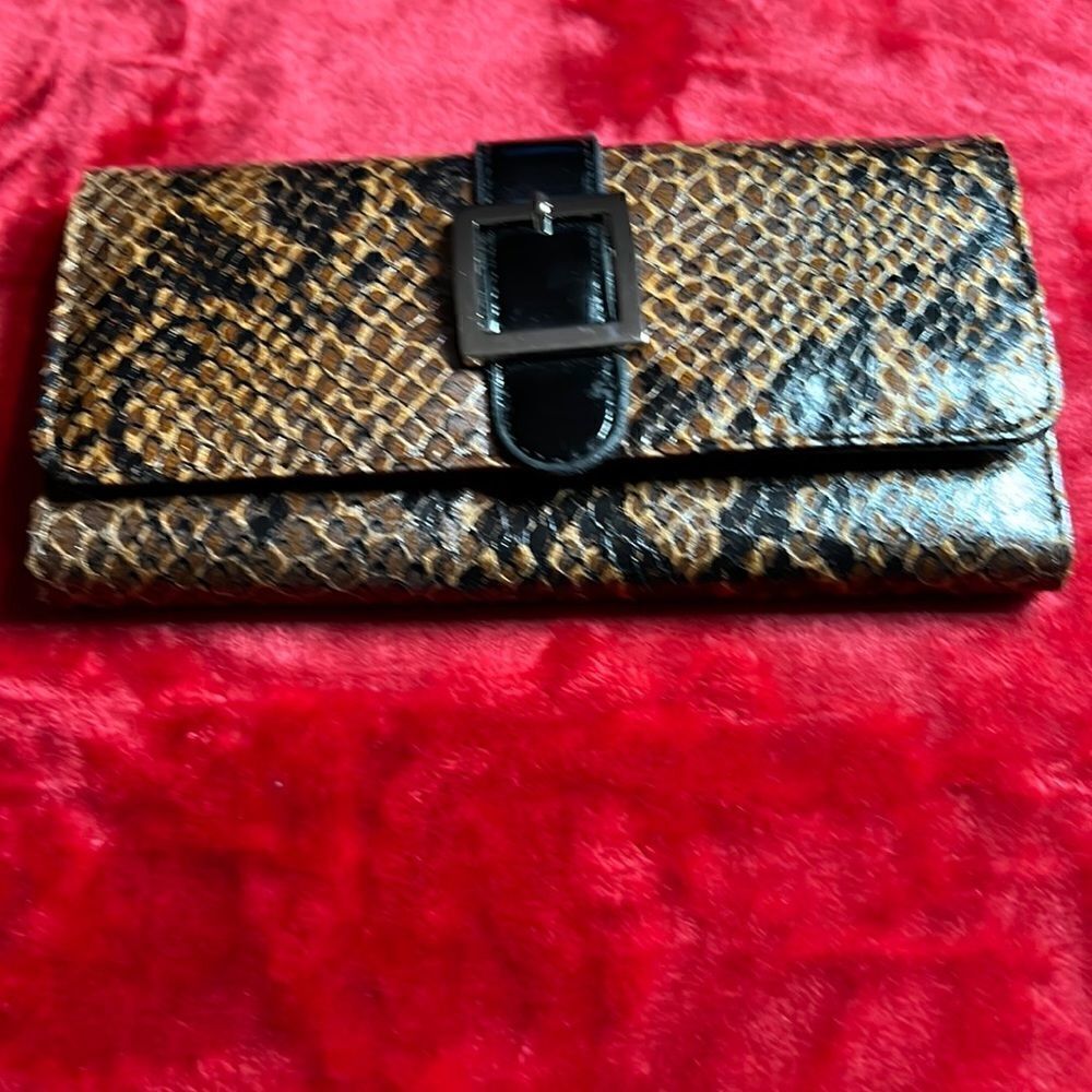 Wallet - Picture 1 of 6